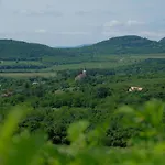 Panorama Nyaralo سزينبيكالا