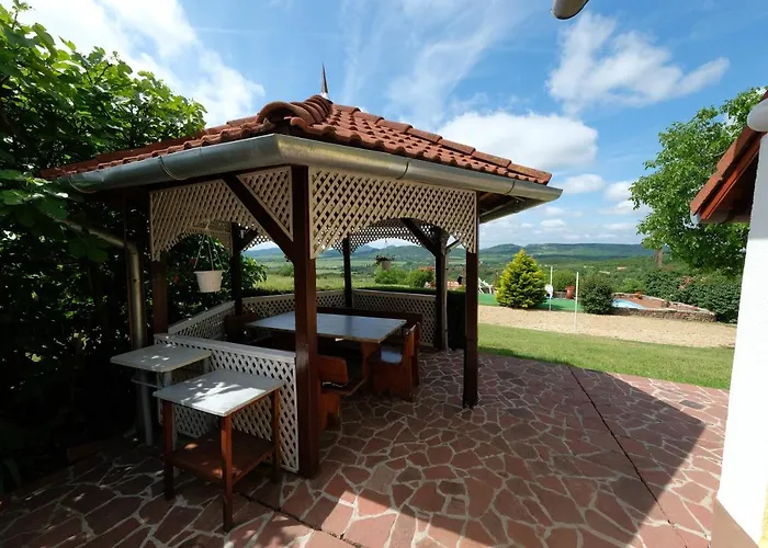 Vakantiehuis Panorama Nyaralo *